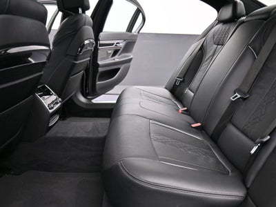 2022 BMW 7 Series 740i xDrive