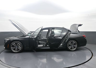 2022 BMW 7 Series 740i xDrive