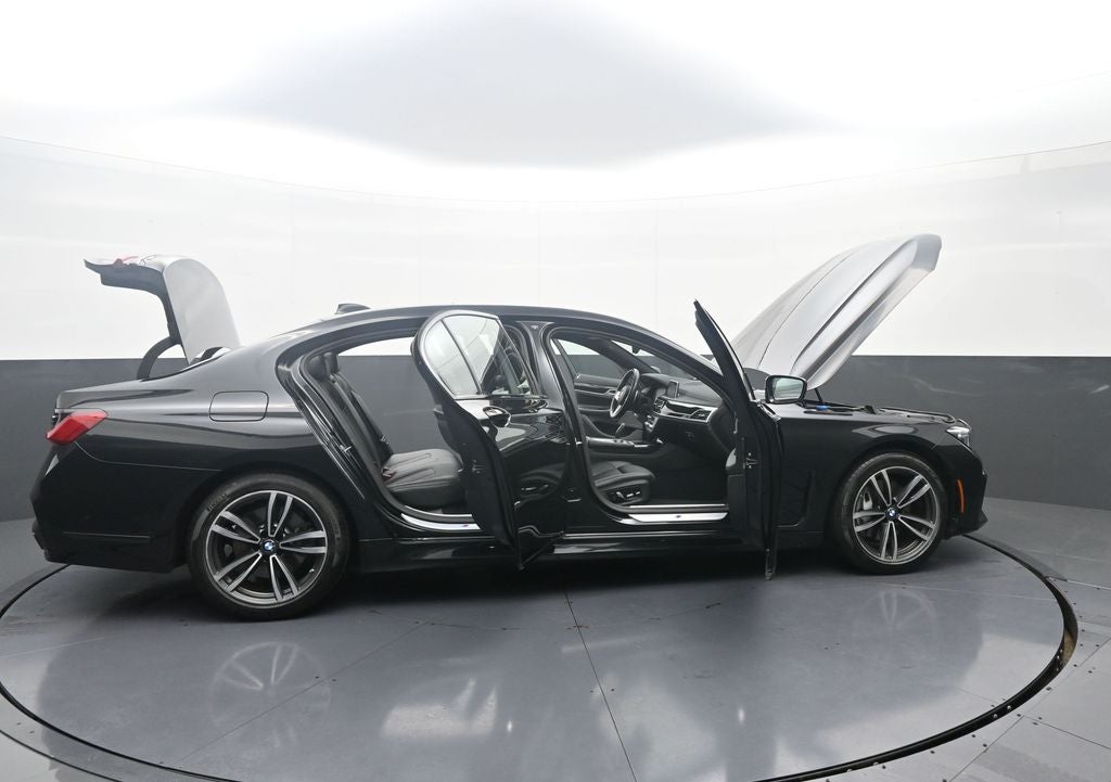 2022 BMW 7 Series 740i xDrive