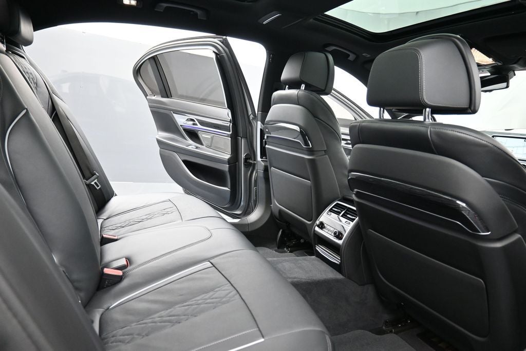2022 BMW 7 Series 750i xDrive