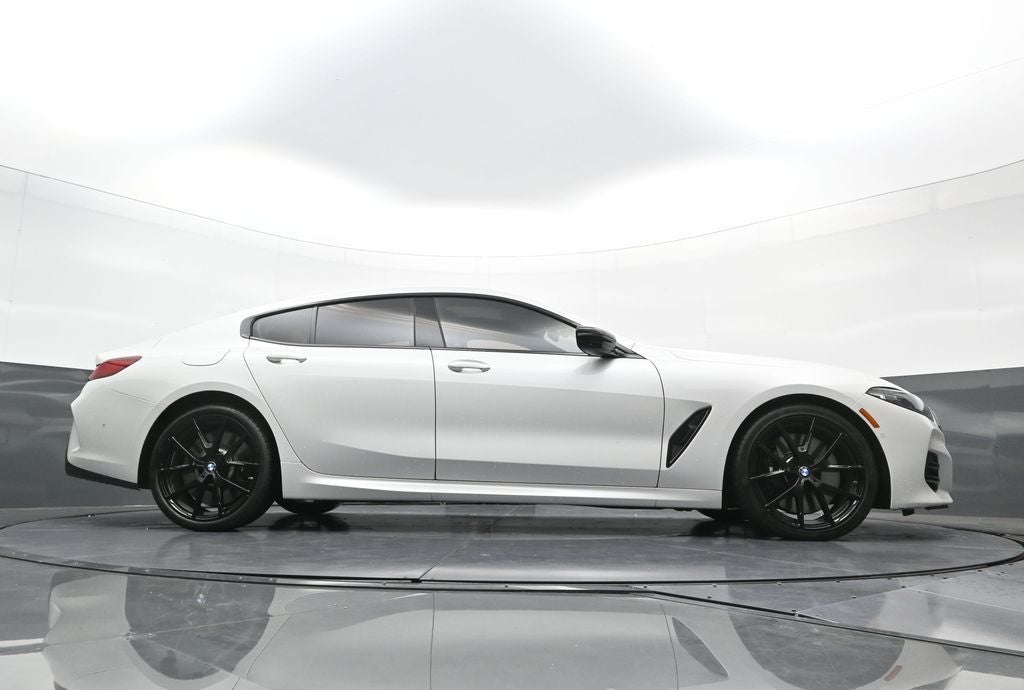 2024 BMW 8 Series M850i