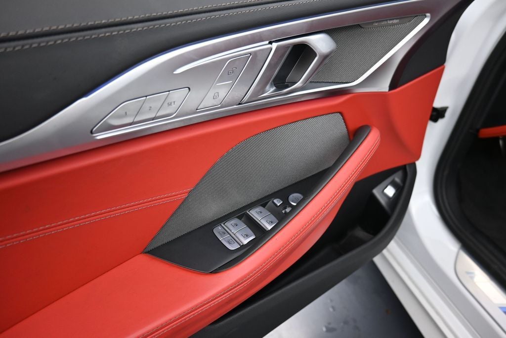 2024 BMW 8 Series M850i