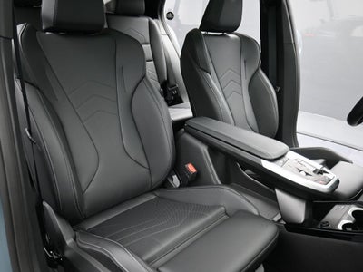 2025 BMW X2 xDrive28i