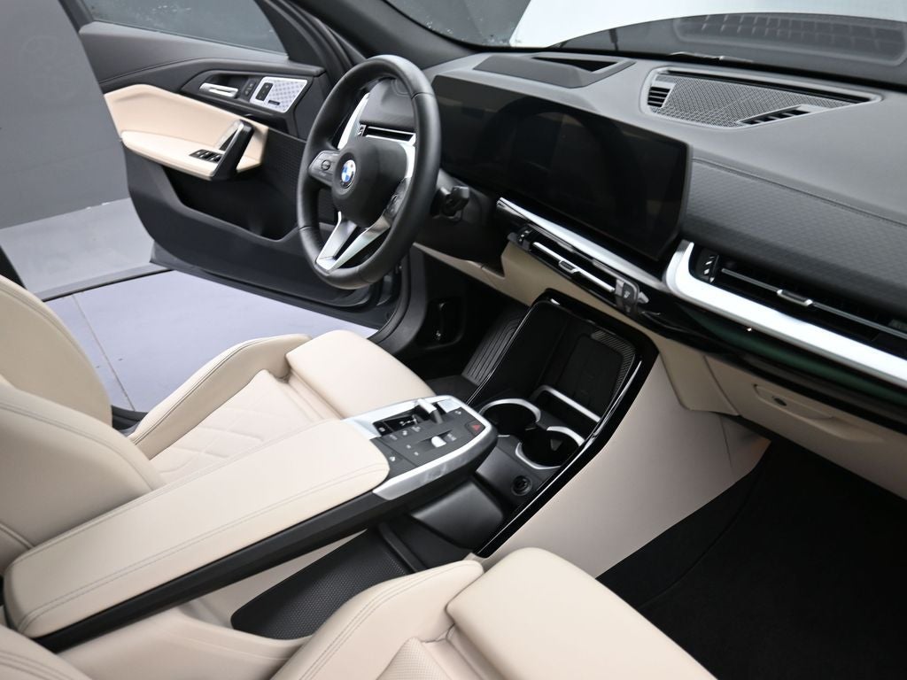 2025 BMW X2 xDrive28i