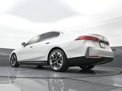 2024 BMW i5 eDrive40
