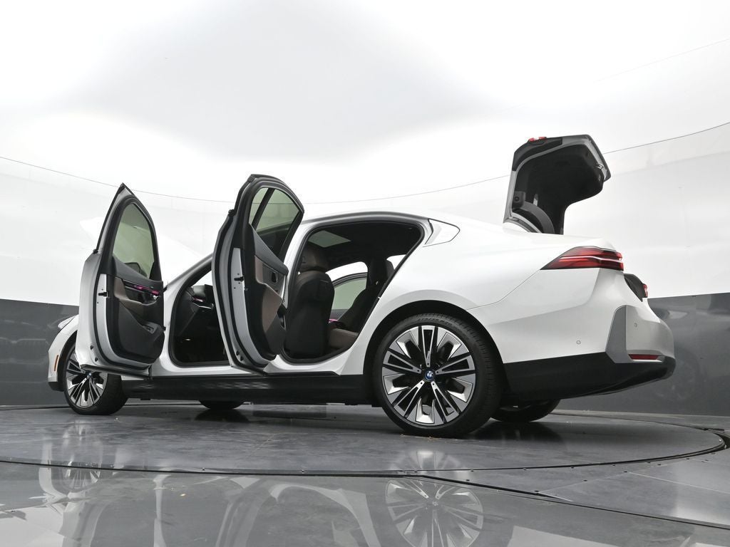 2024 BMW i5 eDrive40