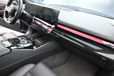 2024 BMW i5 M60