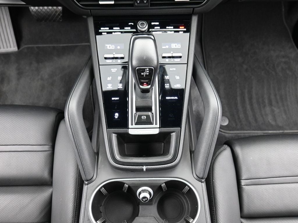2023 Porsche Cayenne Base