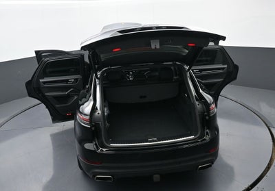 2023 Porsche Cayenne Base