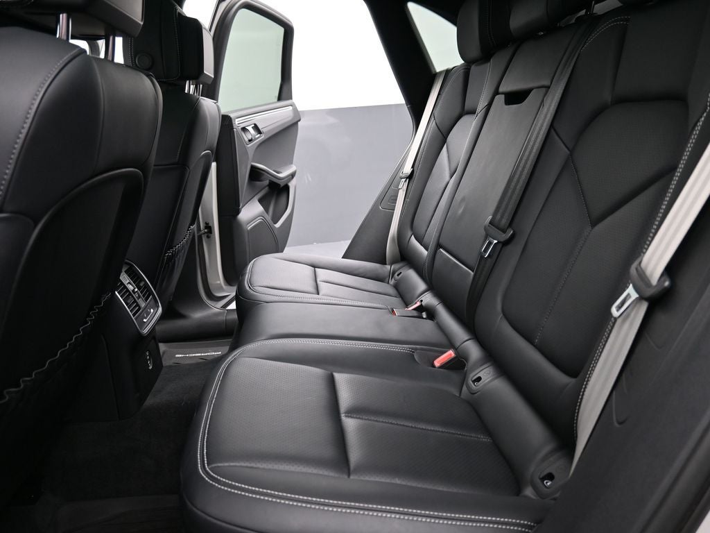 2023 Porsche Macan S