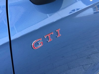 2025 Volkswagen Golf GTI 2.0T SE