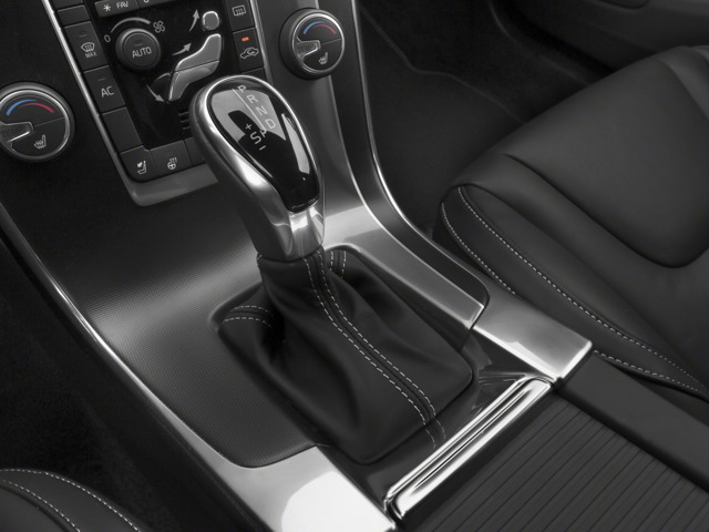 2015 Volvo S60 T6 R-Design Platinum