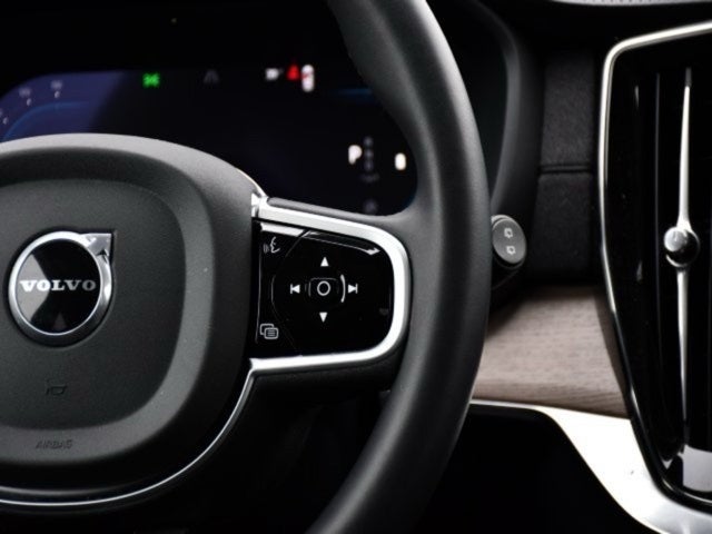 2025 Volvo XC90 B6 Plus 7-Seater 2025.5