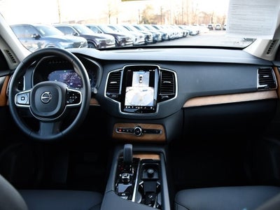 2025 Volvo XC90 B6 Plus 7-Seater