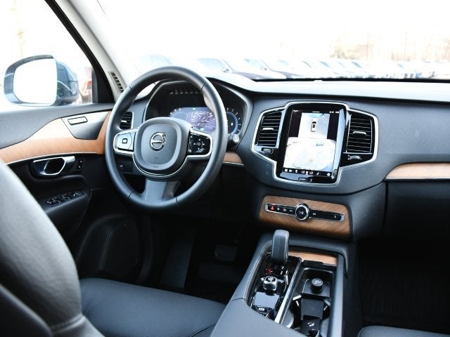 2025 Volvo XC90 B6 Plus 7-Seater