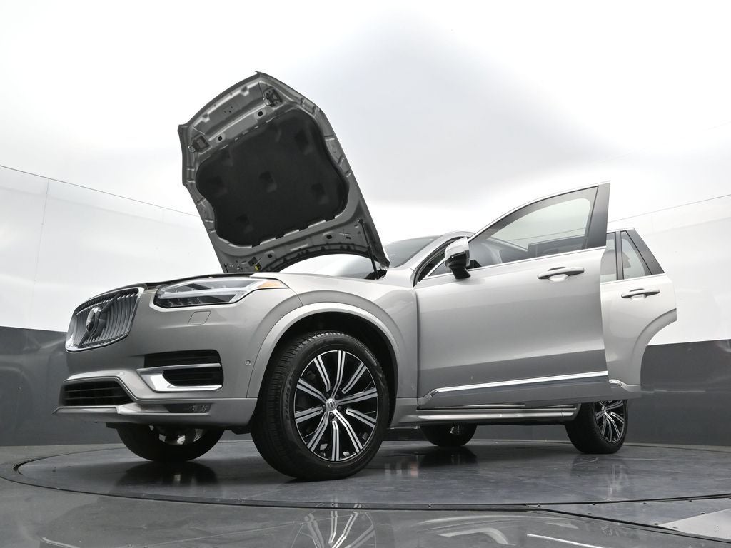 2024 Volvo XC90 Plus Bright Theme