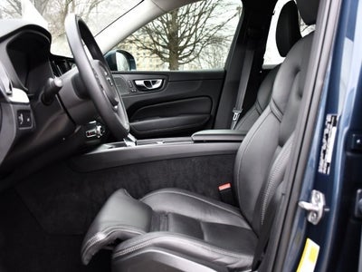 2022 Volvo XC60 B6 Inscription