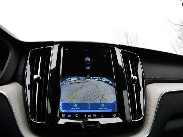 2022 Volvo XC60 B6 Inscription