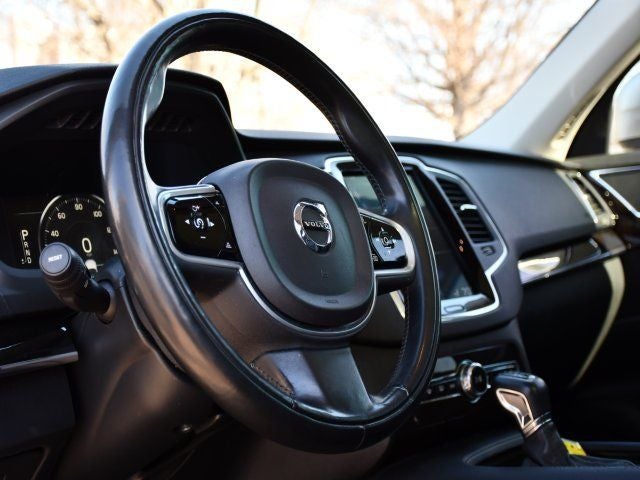 2018 Volvo XC90 T5 Momentum