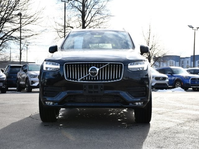 2022 Volvo XC90 T6 Momentum
