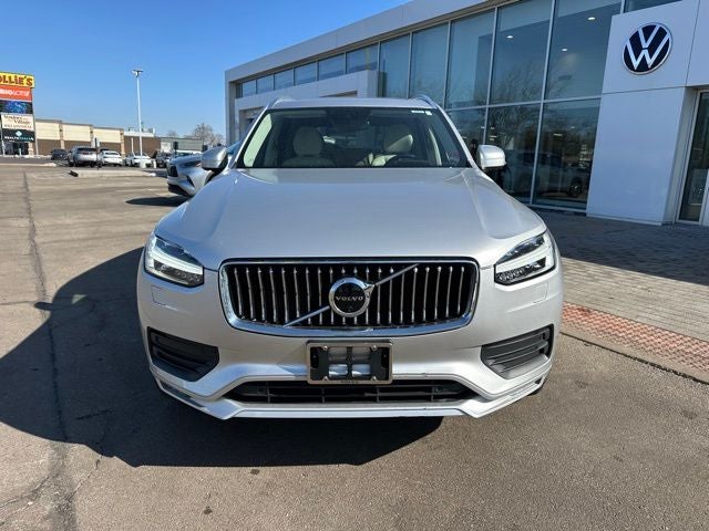 2020 Volvo XC90 T6 Momentum