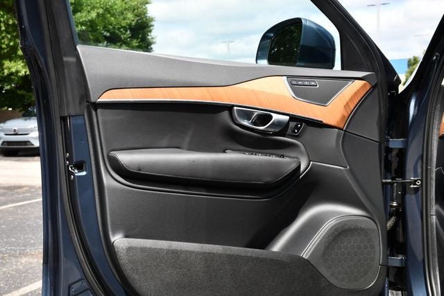 2024 Volvo XC90 Recharge Plug-In Hybrid T8 Plus Bright Theme 7 Passenger