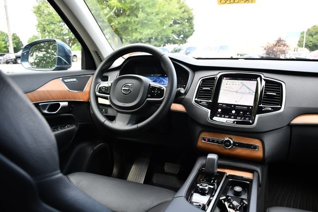 2024 Volvo XC90 Recharge Plug-In Hybrid T8 Plus Bright Theme 7 Passenger