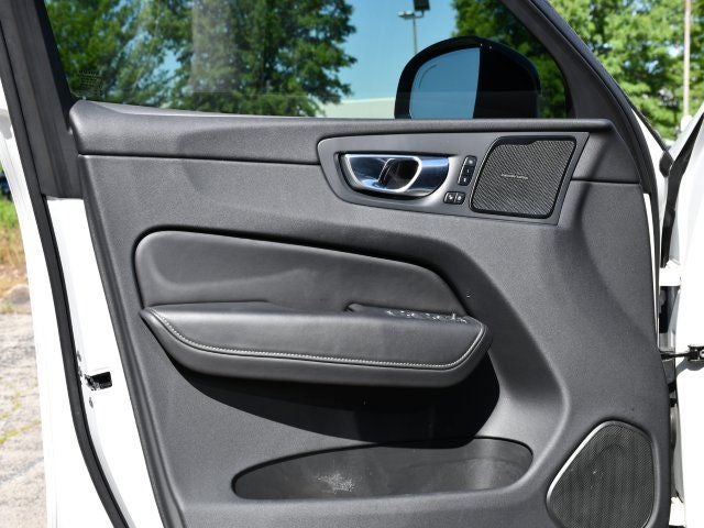 2024 Volvo XC60 Recharge Plug-In Hybrid Ultimate