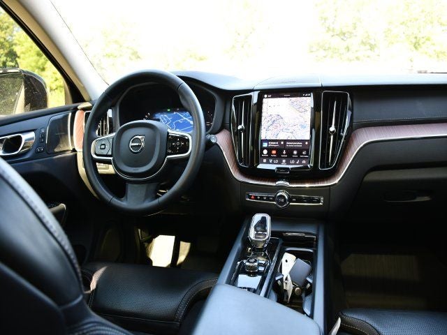 2024 Volvo XC60 Recharge Plug-In Hybrid Ultimate