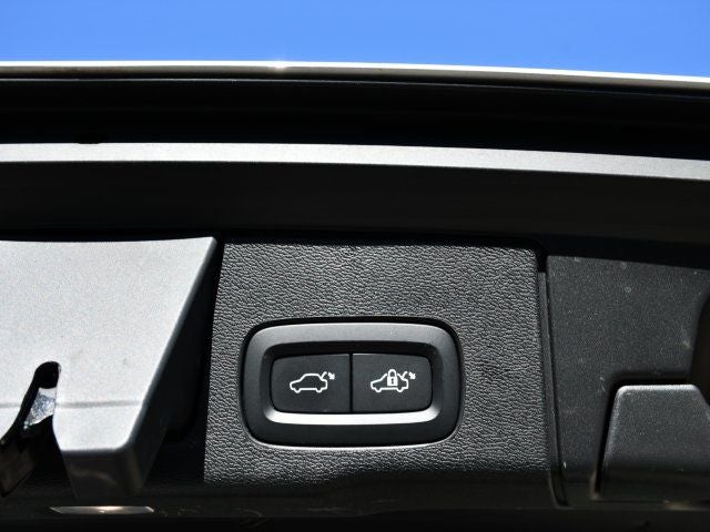 2024 Volvo XC60 Recharge Plug-In Hybrid Ultimate