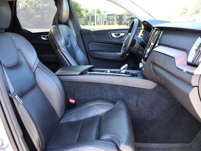 2024 Volvo XC60 Recharge Plug-In Hybrid Ultimate