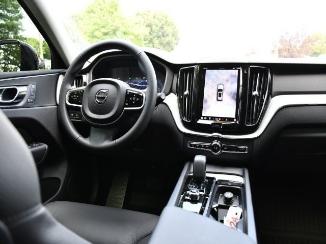 2025 Volvo XC60 Plug-In Hybrid T8 Plus