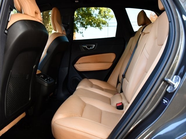 2022 Volvo XC60 B5 Inscription