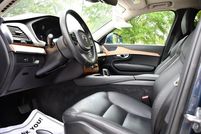 2023 Volvo XC90 B5 Plus