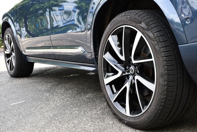 2023 Volvo XC90 B5 Plus