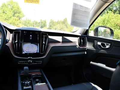 2023 Volvo XC60 B5 Plus Bright Theme