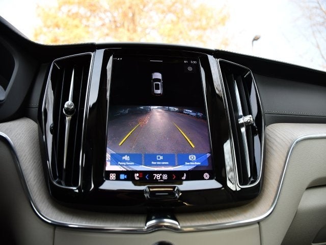 2022 Volvo XC60 B5 Inscription