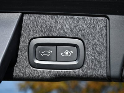 2022 Volvo XC60 B5 Inscription