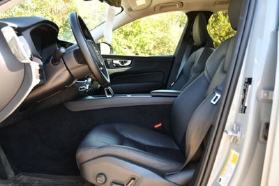 2024 Volvo XC60 B5 Plus Dark Theme