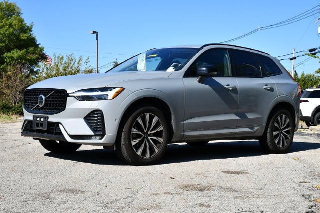 2024 Volvo XC60 B5 Plus Dark Theme