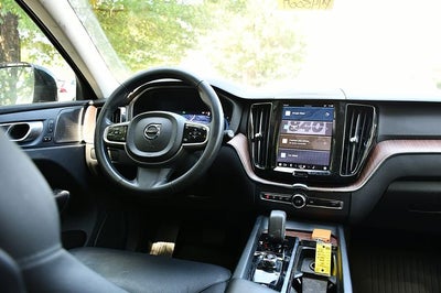 2024 Volvo XC60 B5 Plus Dark Theme