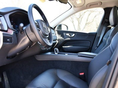 2024 Volvo XC60 B5 Plus Dark Theme