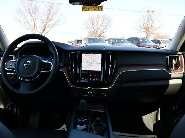 2024 Volvo XC60 B5 Plus Dark Theme