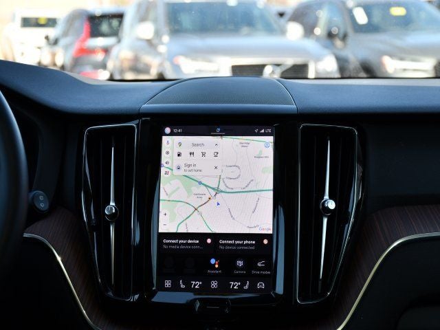 2024 Volvo XC60 B5 Plus Dark Theme