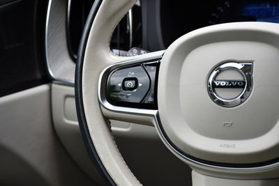 2024 Volvo XC60 B5 Plus Dark Theme