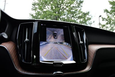 2024 Volvo XC60 B5 Plus Dark Theme