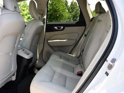 2023 Volvo XC60 B5 Plus Bright Theme