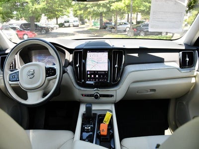 2023 Volvo XC60 B5 Plus Bright Theme