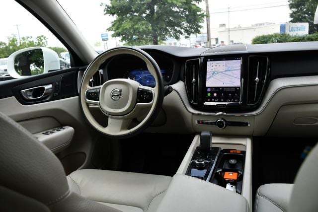 2023 Volvo XC60 B5 Plus Bright Theme