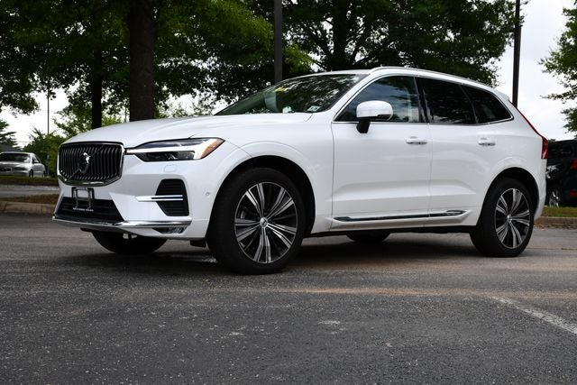 2023 Volvo XC60 B5 Plus Bright Theme